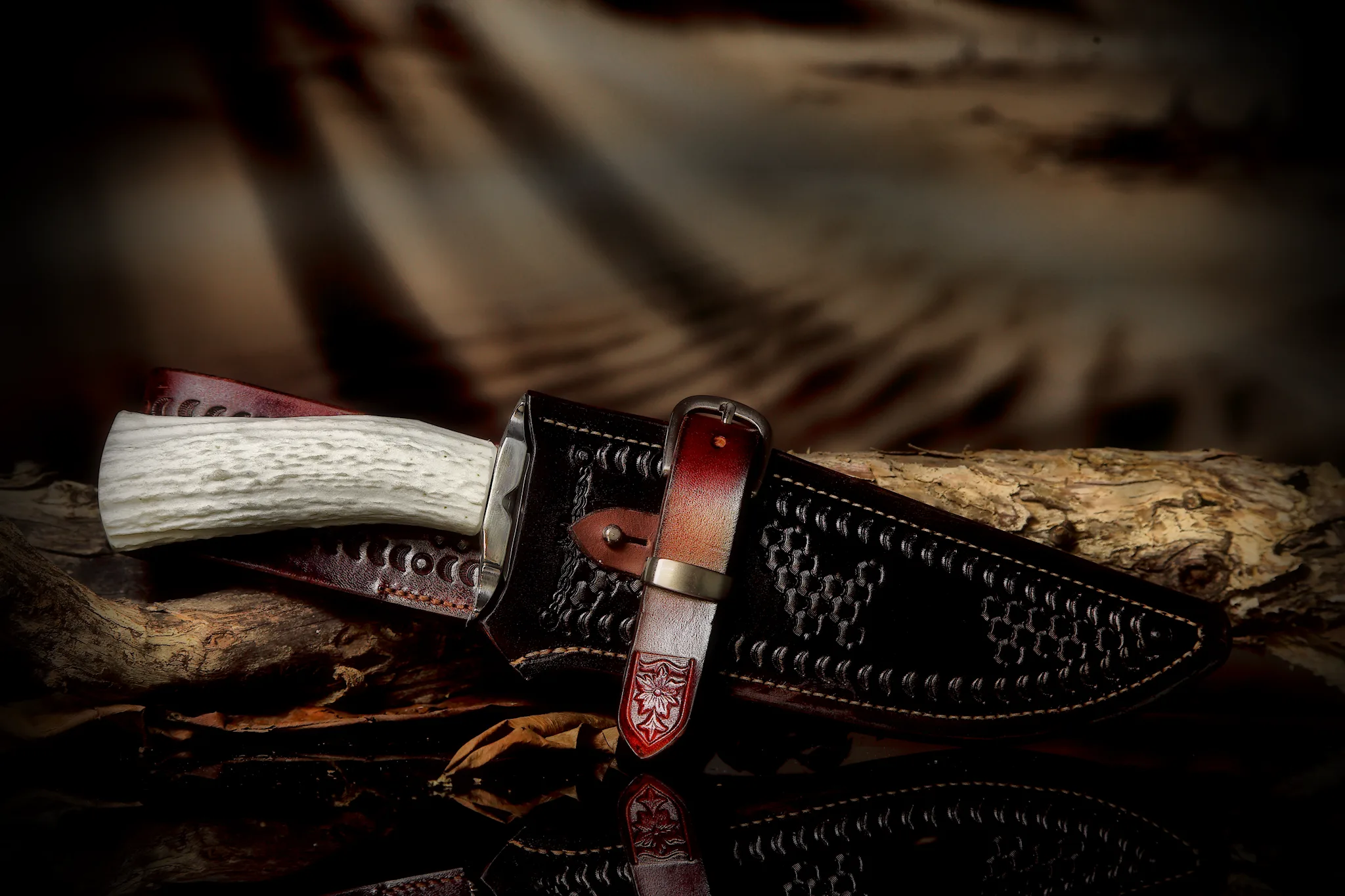 White-Tail | Handcrafted W2 Hunting Knife with Antler Handle - Image 6